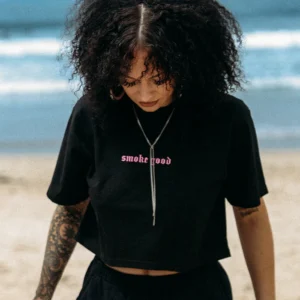 WOMENS BLACK CROP TEE